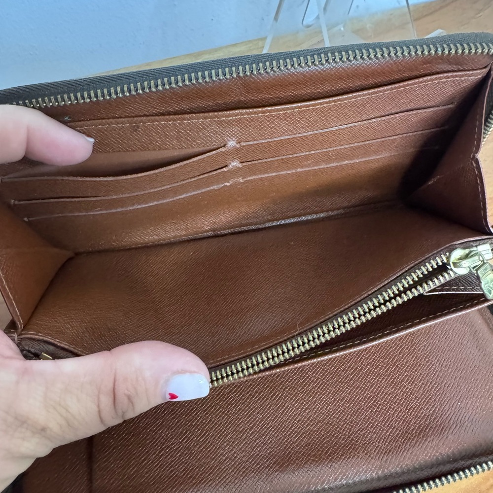 Louis Vuitton Zippy Brown Monogram Wallet - Picture 9 of 16